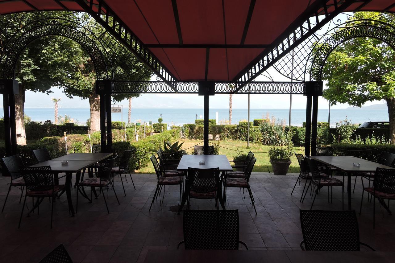 Lakeview Hotel And Resort Otesevo 외부 사진